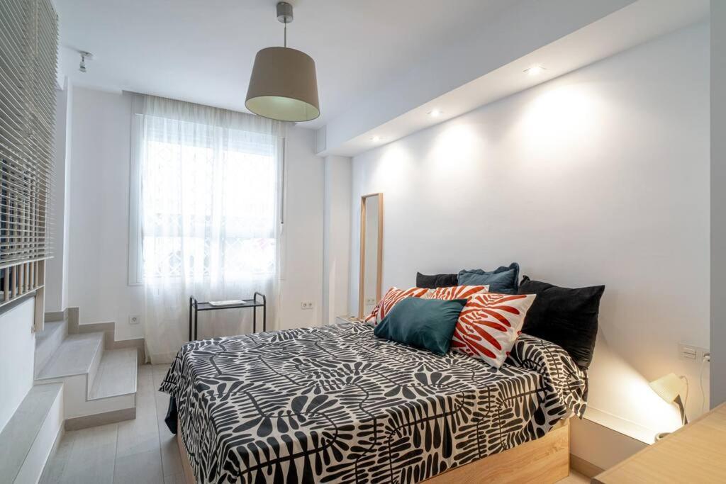 Апартаменти Loft De Diseno Cerca De La Playa - El Palo Малага Екстер'єр фото